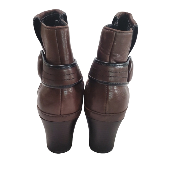 Clarks Artisan Leather Brown Ankle Booties Sz 9. - Picture 3 of 5